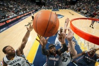 Charlotte Bobcats v Memphis Grizzlies: Stephen Jackson, Xavier Henry and Marc Gasol by Joe Murphy, 48x72