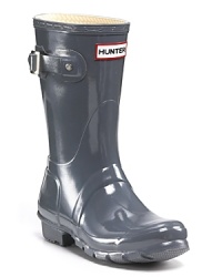 Hunter original rubber rain boots have the legendary Hunter fit and comfort and are perfect for a rainy day.