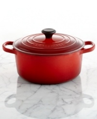 One-pot perfection! The best addition for small families, this enameled cast iron oven packs your kitchen with even greater precision and performance than ever before. Perfect for side dishes or potluck additions, this Signature piece masters slow cooking, evenly distributing and retaining heat and moving effortlessly from oven to table. Lifetime warranty.