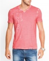 GUESS Gunnarson E81 Stamped V-Neck Tee, TORCH PINK MULTI (XXL)