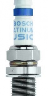 Bosch (4501) FGR8DQI Platinum IR Fusion Spark Plug, Pack of 1