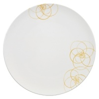 Add a contemporary flair to any table with pieces from Villeroy & Boch Bloom Sun dinnerware collection. Interesting organic shapes designed to compliment the Flow collection. Bloom Sun features a stylized floral motif set against a white background.