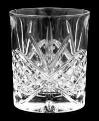 Long, faceted cuts in a traditional starburst pattern make this set of luxurious crystal highball glasses sparkle and shine.