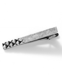 Put the finishing touch on your polished look with this tie clip from Kenneth Cole Reaction.