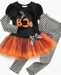 Trick or treat? This Halloween dress and leggings set from Bonnie Jean combines a sneaky cat with a sweet style for a look she'll love. (Clearance)