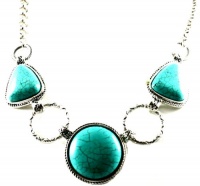 Gorgeous City Gypsies 3-Stone Faux Round Turquoise Pendant Necklace Antique Silver Tone