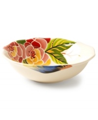 Ensure everyday meals are always served fresh with the Rose Print pasta bowl. A perfect complement to vibrant country homes from Vida by Espana.