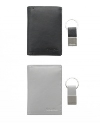 Add this sleek set of wallet and key fob from Calvin Klein to your style.