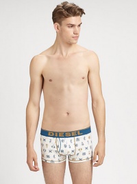 A whimsical graphic print and a classic logo waistband offers artistic appeal to an everyday essential.Elastic logo waistband94% cotton/6% elastaneMachine washImported