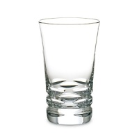 Showcasing a signature rice-grain cut pattern, these fine crystal highball glasses from Baccarat add enduring style to entertaining.