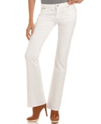 Enjoy effortlessly chic style in these petite low-rise jeans from MICHAEL Michael Kors. A hint of stretch provides a flattering fit you'll love!