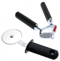 OXO Good Grips 2-Piece Pizza Wheel and Garlic Press Set