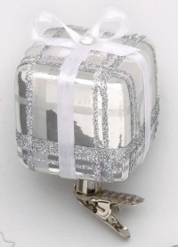 Inge-Glas Gift on Clip Ornament