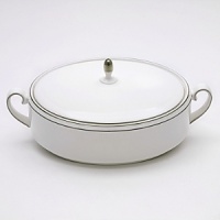 A subtle yet classic collection for formal dining in white fine bone china with platinum-toned accents.