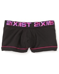 A breathable cotton trunk with a bit of stretch conforms perfectly to your build for all-day comfort, and the neon contrast detail gives you an extra spark in the morning.