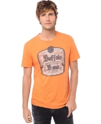 Are you part of the crew? This t-shirt from Buffalo David Bitton will be your go-to for casual style.