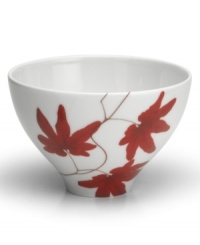 Vibrant red flowers and leaves embellish this small rice bowl. Its classic shape is ideal for everyday use while the modern, Asian-inspired design makes a festive addition to dinner parties.