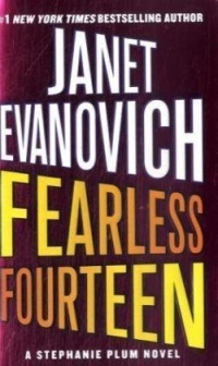 Fearless Fourteen: A Stephanie Plum Novel (Stephanie Plum Novels)