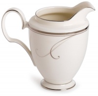 Noritake Platinum Wave Creamer