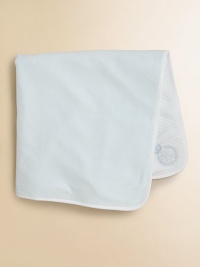 Crafted in a versatile reversible solid-to-quilted design in ultra-soft cotton velour, an essential blanket is perfect for swaddling and receiving.Ribbed trim28 X 32CottonMachine washImported