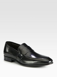 Sleek and smooth Italian leather combined with expert craftsmanship makes this timeless loafer one step ahead of the rest.Leather upperLeather liningPadded insoleRubber soleMade in Italy