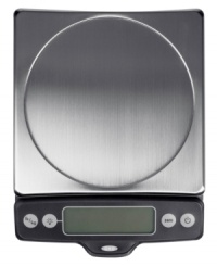 Get a good read on every meal. Change the way you work with this innovative food scale, which features a pull-out display for weighing large containers & dishes and still seeing the weight with ease. With an 11-pound capacity, this scale measures in 1/8-ounce increments for incredible accuracy and a precise approach to prep.