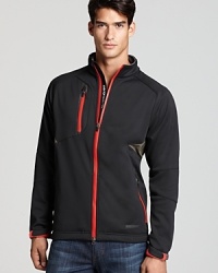 Maintain your composure on the course with a warm fleece-lined zip-up jacket, sure to stop the wind and keep you focused on your next club choice. A smart, sporty look from Zero Restriction.