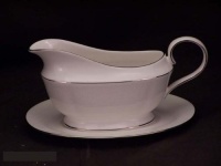 Lenox Hannah Platinum Sauce Boat and Stand, White