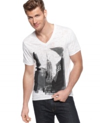 Hit the streets in style with the NYC t-shirt from Kenneth Cole New York.