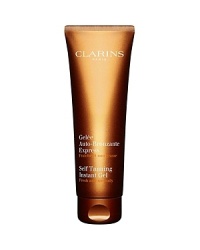 Non-oily, easily absorbed self tanning gel, ideal for those who wish to maintain a year-round tanned appearance. There's no need to wait before dressing.