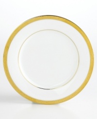 Add the warm glow of gold to your formal table with the classic style of the Grand Buffet Gold dinnerware collection. This bread and butter plate features a gold-embellished rim.