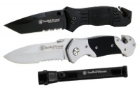 Smith and Wesson Tactical Knives and Flashlight Kit