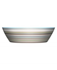 More than bold stripes and warm colors, the Origo serving bowl transitions from oven to table and into the dishwasher without a hitch. Combine with other Iittala dinnerware pieces to make any setting pop. Designed by Alfredo Haberli.