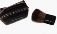 MAC 182 KABUKI BUFFER BRUSH + FREE POUCH