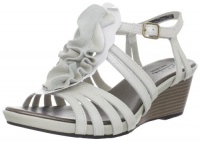 Clarks Women's Lucia Resort Wedge Sandal