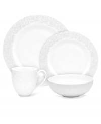 A soft, feminine look with Denby durability, the Lucille Silver place setting offers enduring everyday style. Shimmering swirls adorn creamy bone china in a pattern inspired by vintage lace and designed by English stylemaker, Monsoon.