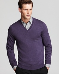 Sharpen your presentation with a handsome V-neck in premium merino wool, a luxe addition to your sweater drawer.