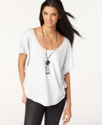 In an oversized shape, this Bar III top is perfect for an on-trend slouchy, spring look!