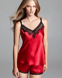 Turn up the heat in this silky, lace-trimmed set from Oscar de la Renta Pink Label.