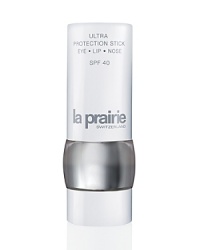 Think there's nothing new under the sun? Think again.Keep your sunny disposition and a sun kissed glow with La Prairie's Soleil Suisse Sun Defense Système – the secret to healthy, moisturized, sun protected skin. This portable, sensual sun collection is brilliantly formulated with elements from the earth and the sea that provide protection, moisture and anti-oxidants to skin. Enjoy a beautiful all year long, healthy glow while helping to protect your precious skin from harmful outdoor environmental damage.