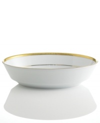 Add the warm glow of gold to your formal table with the classic style of theGrand Buffet Gold collection. This versatile vegetable bowl is an essential serving piece.