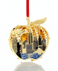 Take a bite out of the Big Apple. New York City's most famous sights are crystal clear in this amazingly detailed, gold-plated ornament from ChemArt.