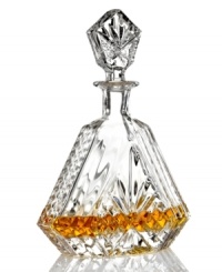 The sparkling sophistication of yesteryear makes a chic comeback with this triangular wine decanter, featuring the intricate starburst pattern of Godinger's popular Dublin crystal serveware collection.