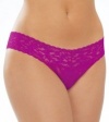 Hanky Panky Signature Lace Low Rise Thong Panty (One Size Hot Fuchsia)