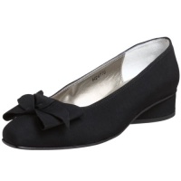 Ros Hommerson Women's Dip Bow Dress Pump