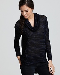 A striped Splendid top is a worthy addition to your casual wardrobe. With a draped cowlneck and relaxed fit, you'll be spending your days in stylish comfort.