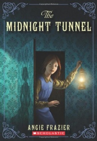 The Midnight Tunnel (Suzanna Snow Mysteries)