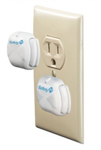 Safety 1st 8 Count Deluxe Press Fit Outlet Plugs