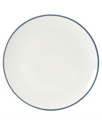 This simple, versatile mix-and-match pattern is in richly colored stoneware. Select pieces in your favorite shades to create a customized dinnerware collection.