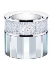 With 1,600 chatons, a multi-faceted base and gleaming silvertone metal, this precious Swarovski Crystalline candle holder transforms a single flame into a truly spectacular light show.